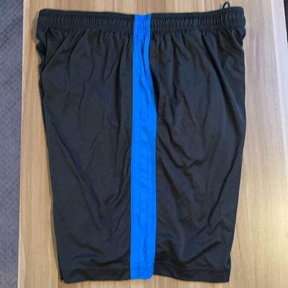Champion Athletic Shorts.  Size XL. - Picture 2 of 6